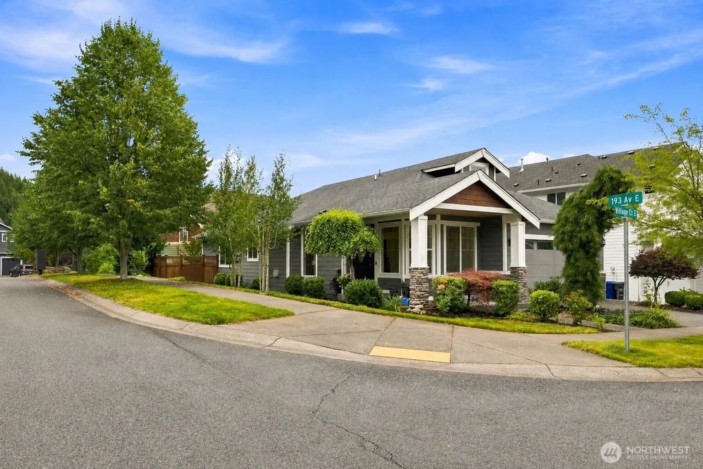 19220 Village Court E, Bonney Lake