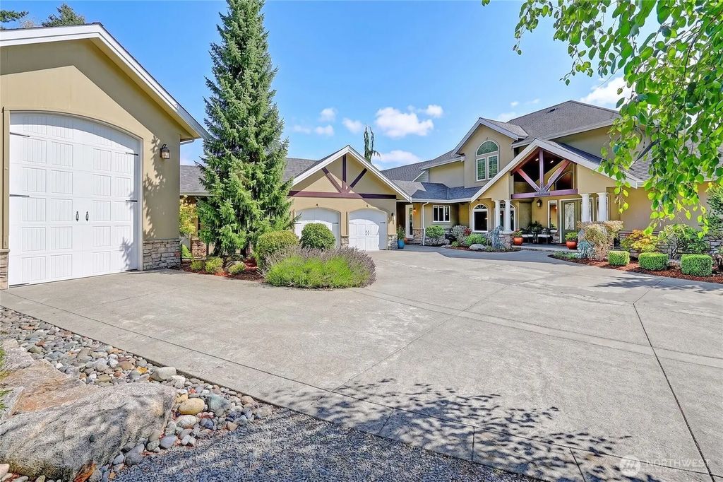 188 Glacier Peak Drive, Camano Island