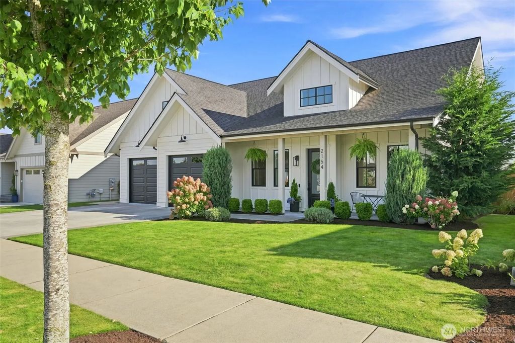 2154 Brome Street, Lynden