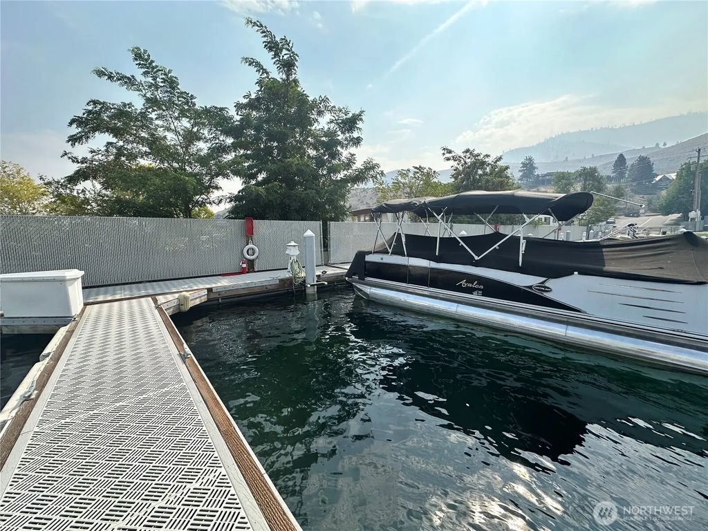 1240 W Woodin Avenue A-11, Chelan