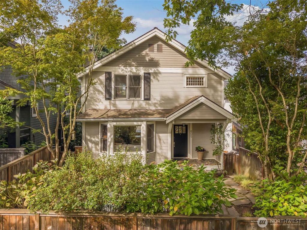805 33rd Avenue E, Seattle