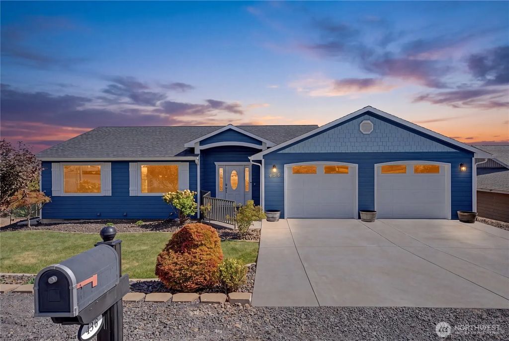 436 Strand Road, Ephrata