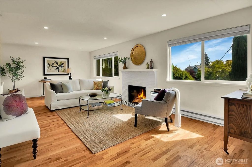 2353 Federal Avenue E, Seattle