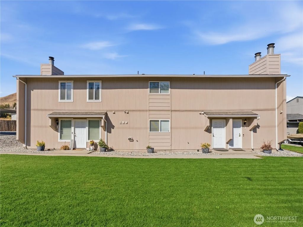 128 S Western Avenue 1, Wenatchee
