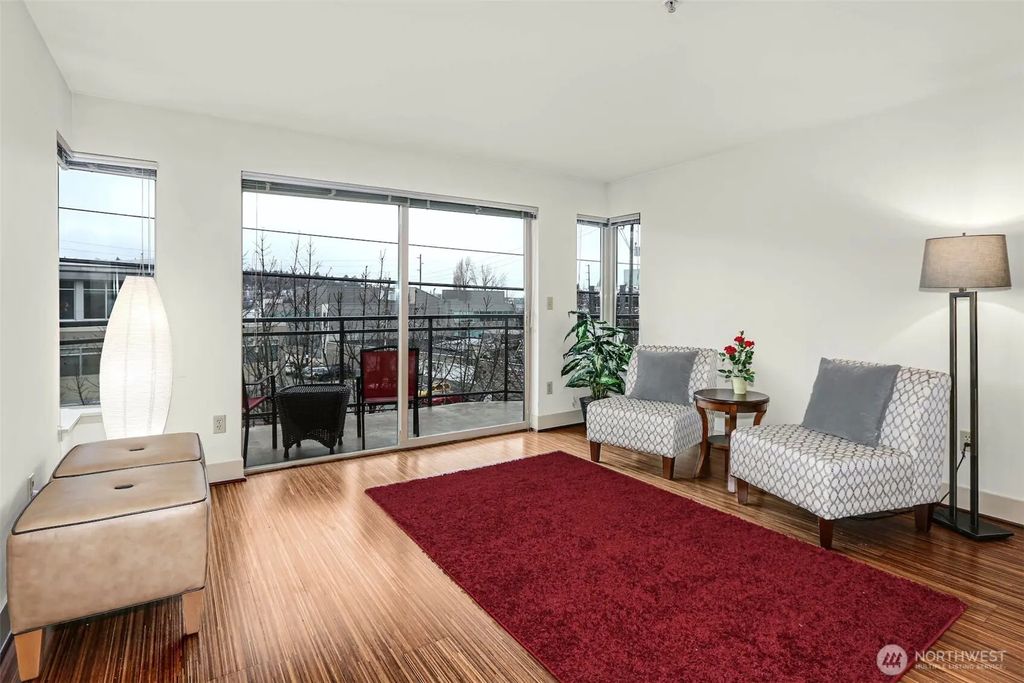 1550 Eastlake Avenue E 203, Seattle