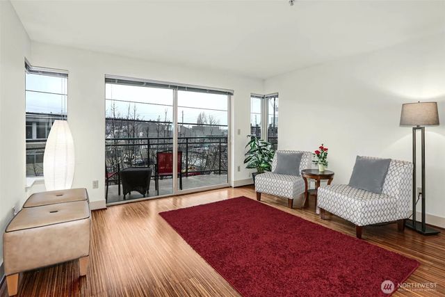 1550 Eastlake Avenue E 203, Seattle