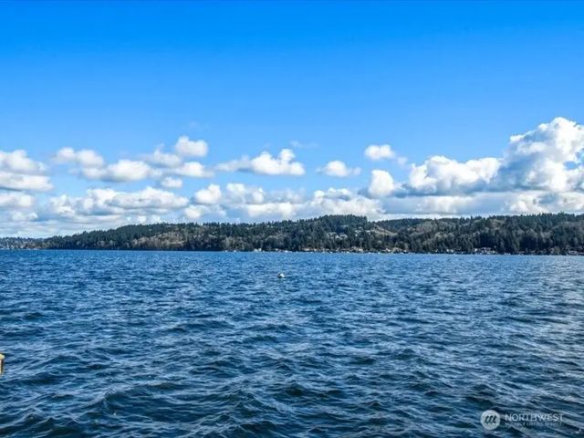 11262 Riviera Place Ne, Seattle