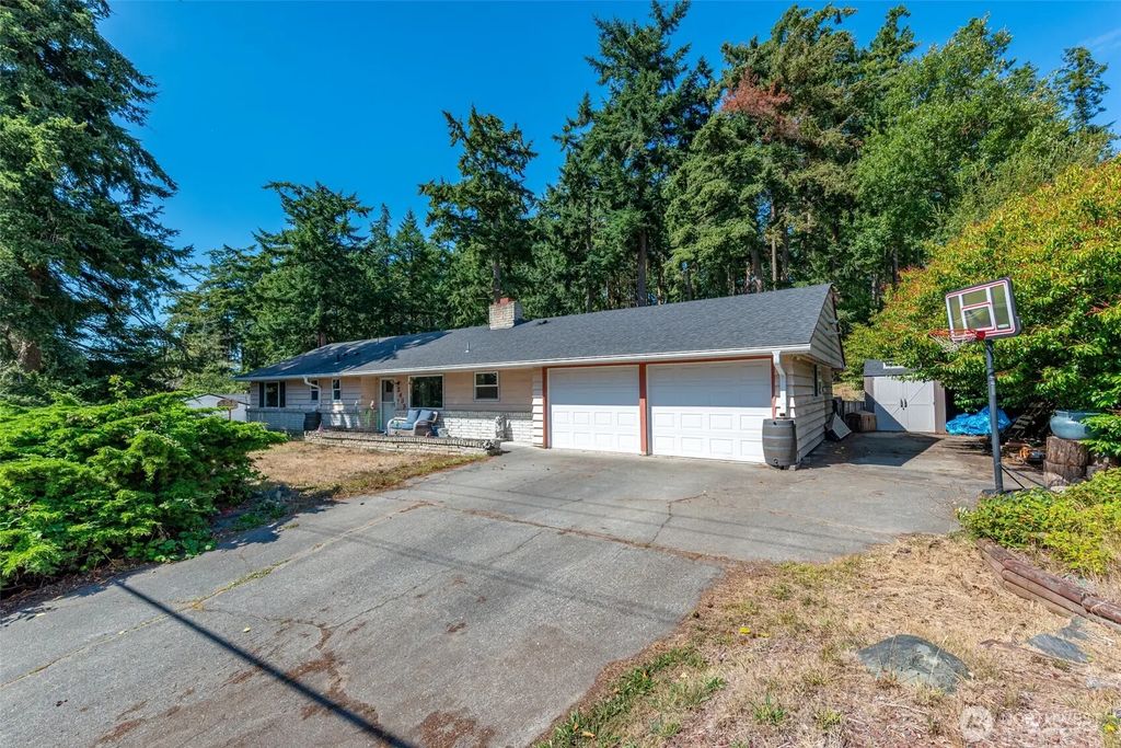 2439 Loerland Lane, Oak Harbor