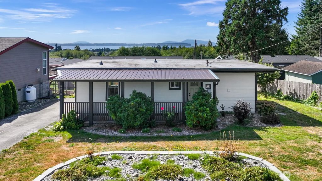 5515 Hillvue Road, Blaine