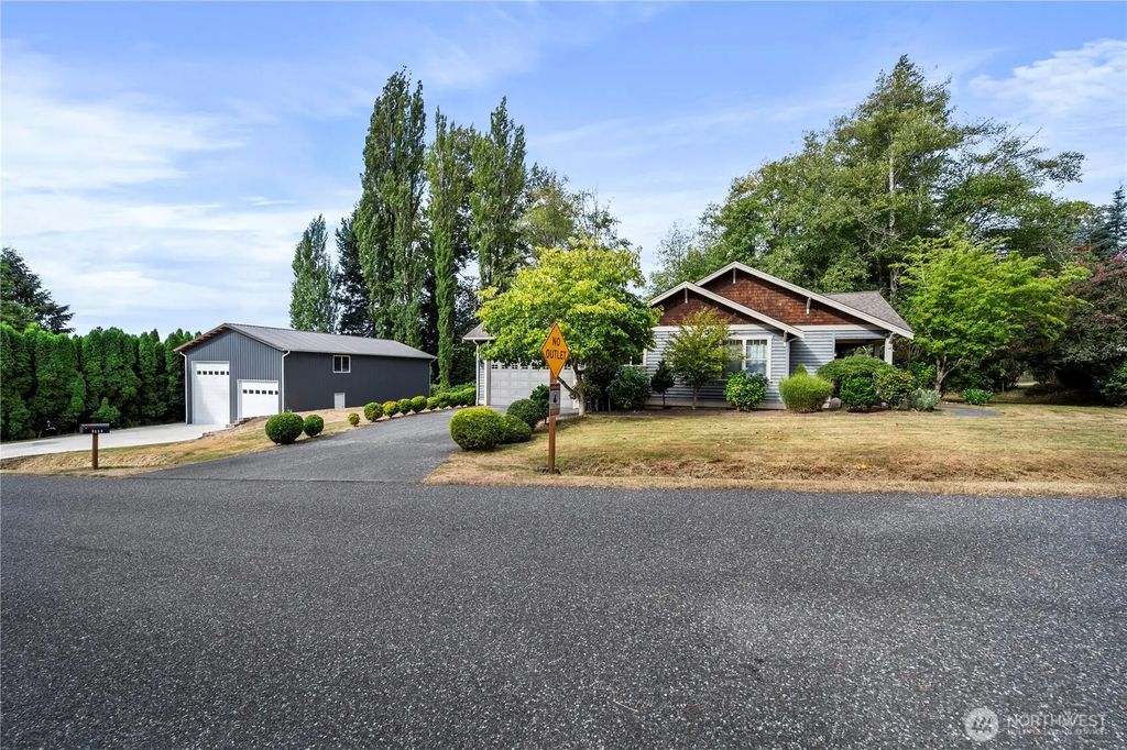 9693 Ronald Drive, Blaine