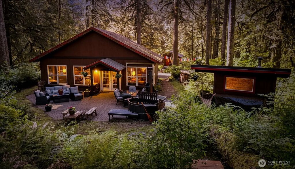 10707 Thompson Creek Road, Deming