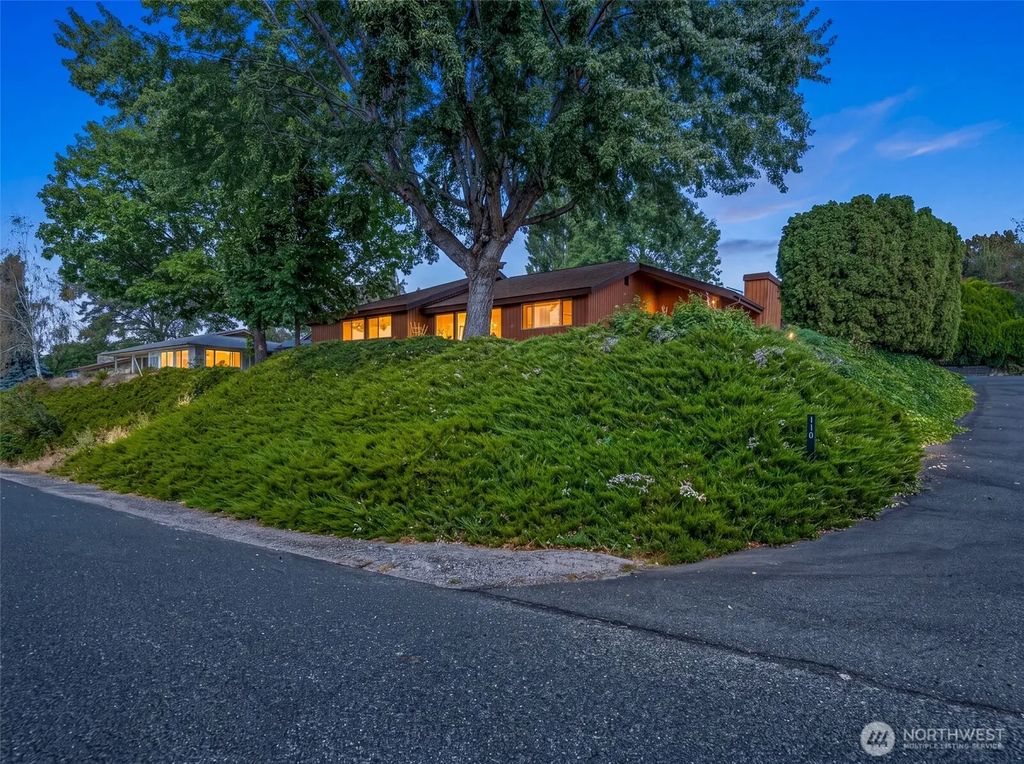 110 View Ridge Circle, Wenatchee