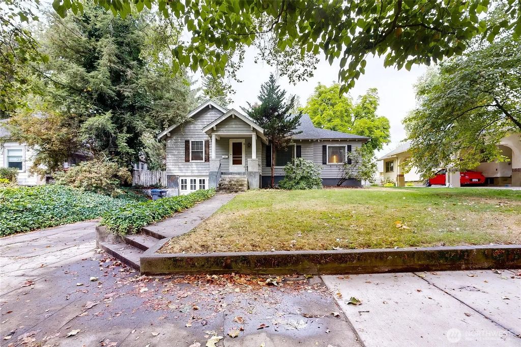 1227 Alvarado Terrace, Walla Walla