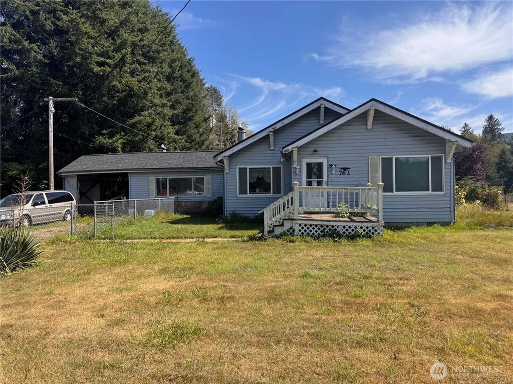 762 Elochoman Valley Road, Cathlamet