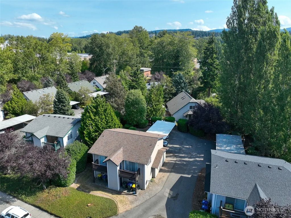 2816 2818 Valencia Street, Bellingham