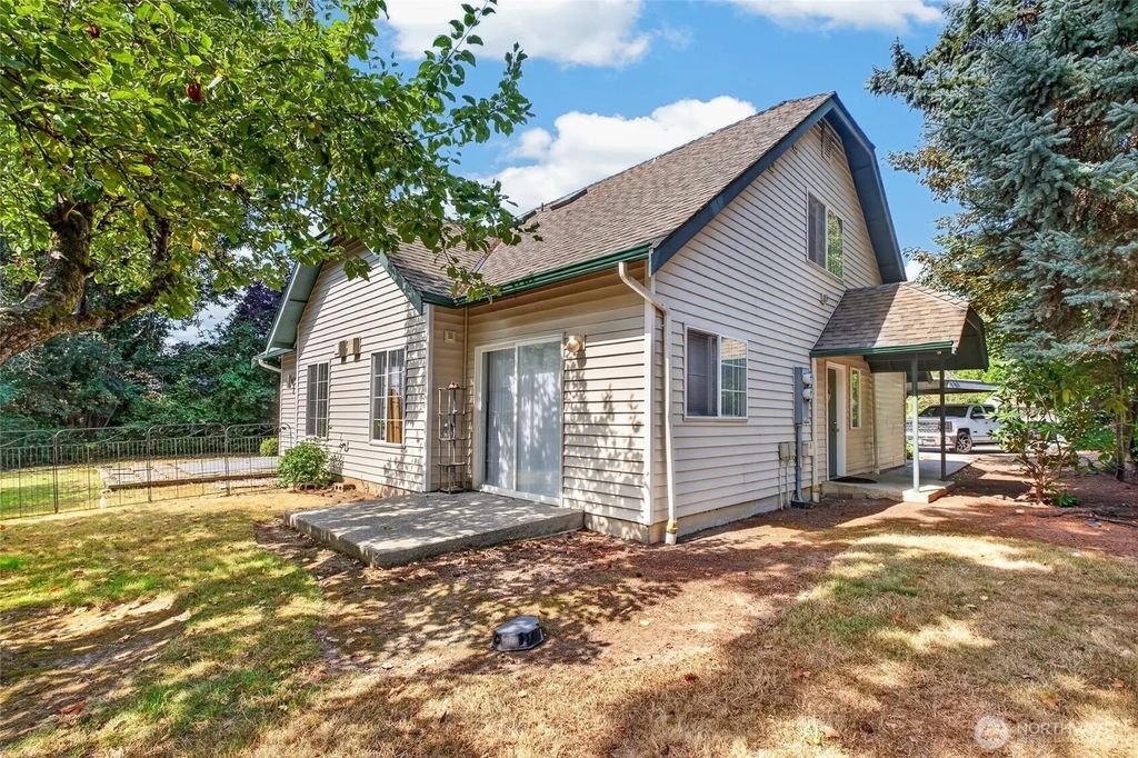 2828 2830 Valencia Street, Bellingham