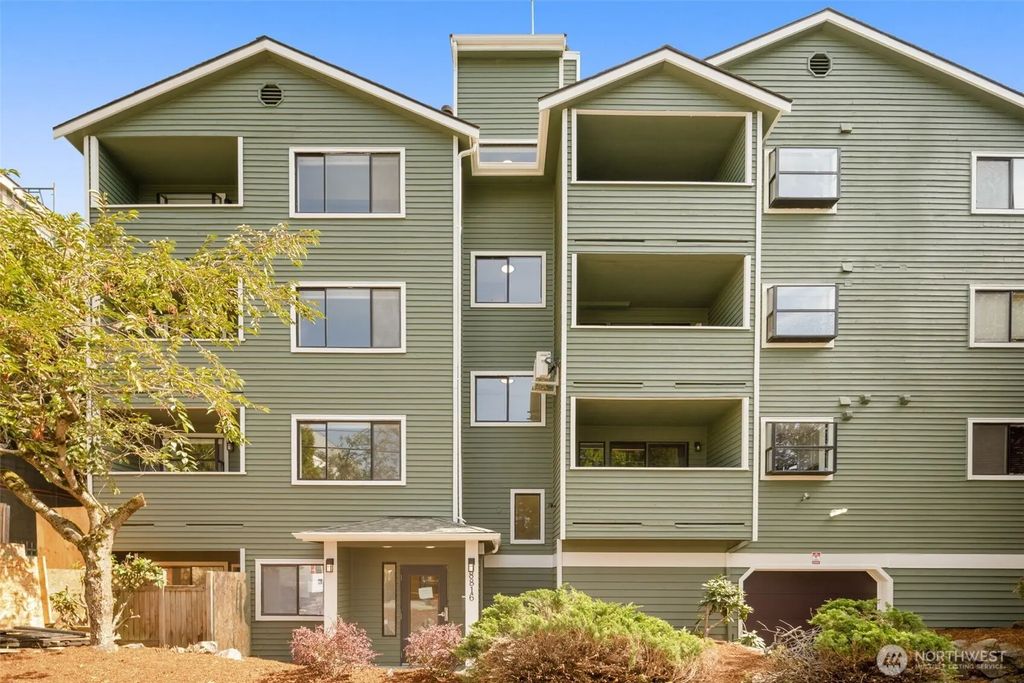 8816 Nesbit Avenue N 104, Seattle