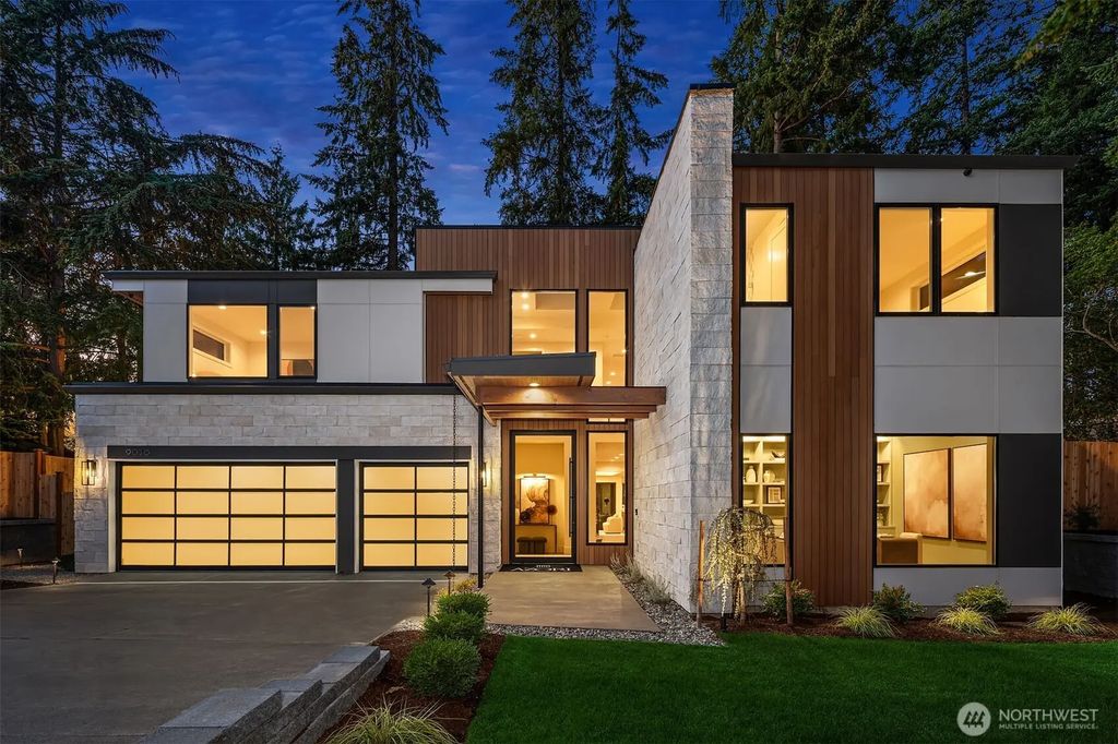 9030 Ne 21st Place, Clyde Hill