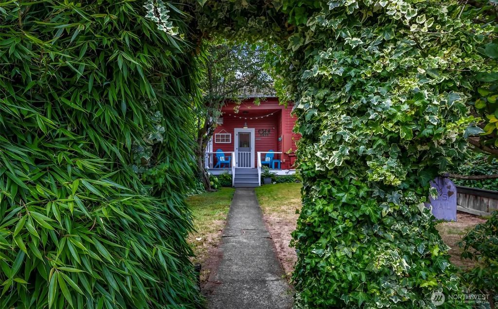 2433 Lafayette Street, Bellingham