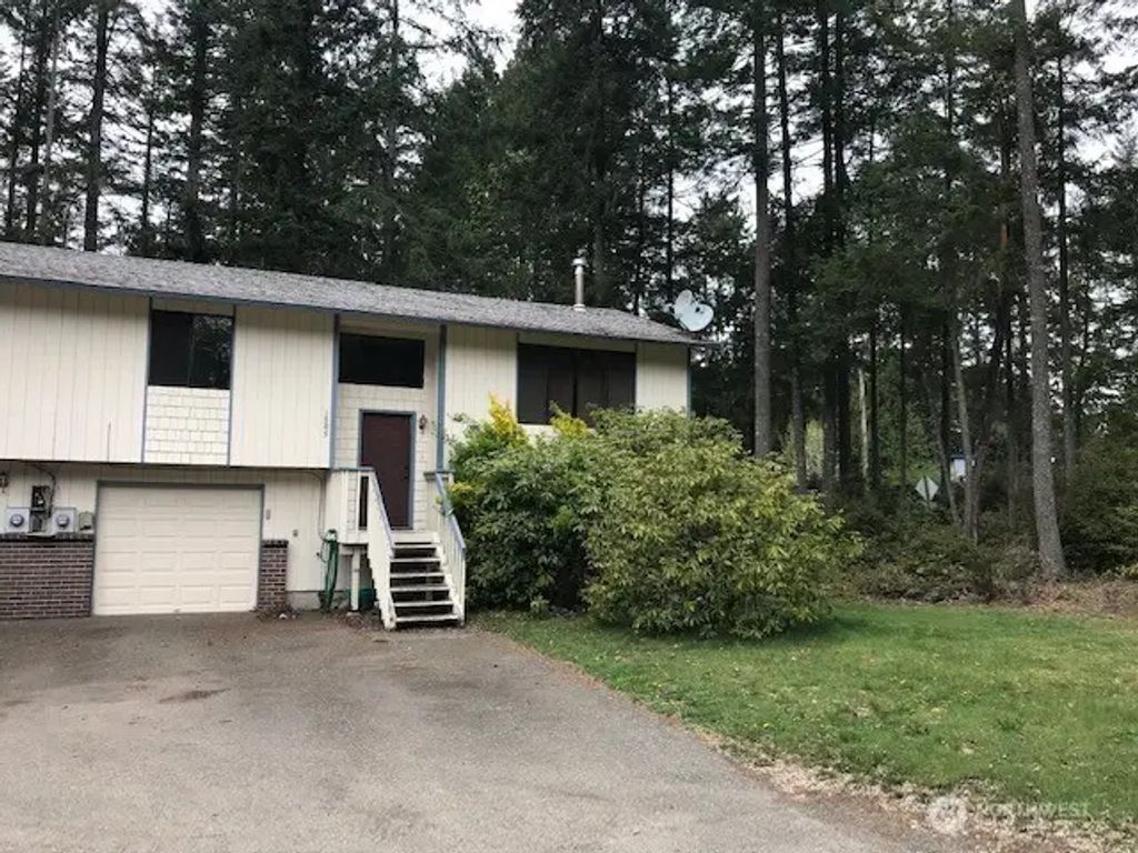 1585 Nw Palmer Lane, Bremerton