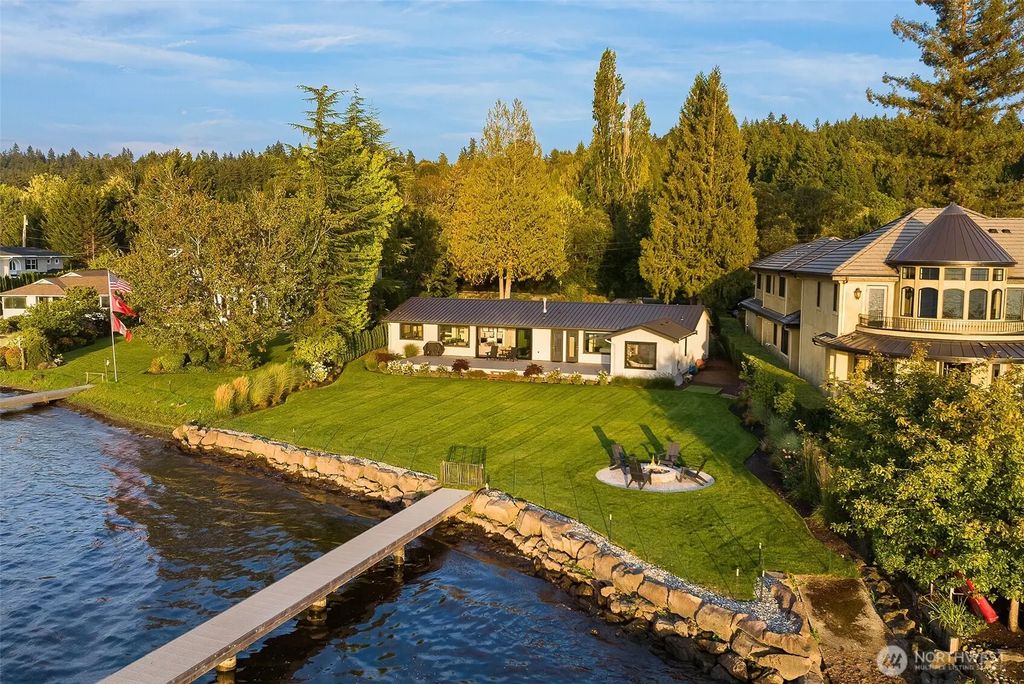 247 E Lake Sammamish Parkway Se, Sammamish