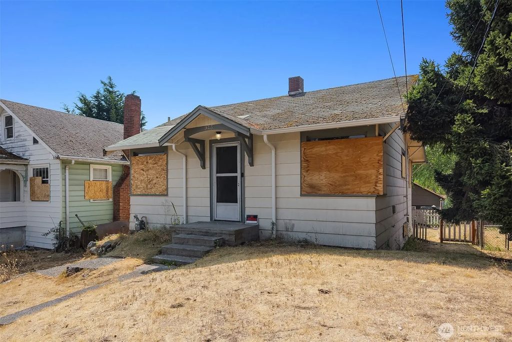 943 N 103rd Street, Seattle