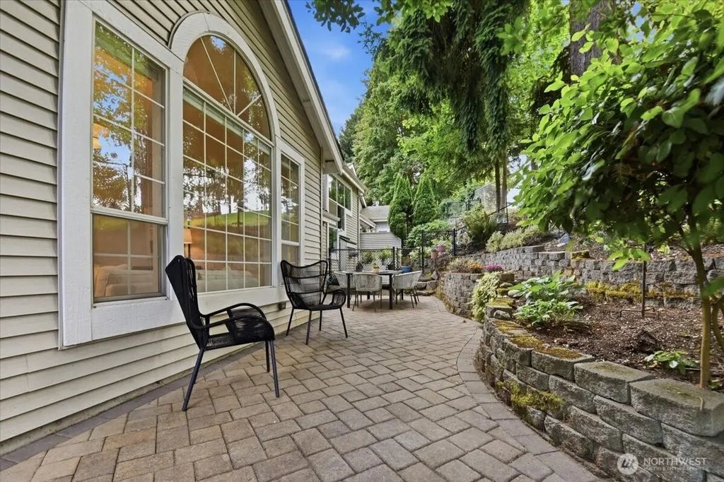 16015 67th Lane Ne 1, Kenmore
