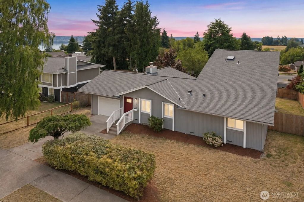 4908 22nd Avenue Ne, Tacoma