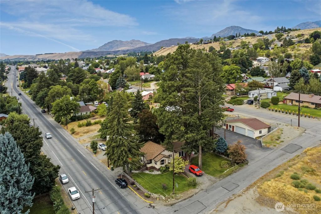 779 N 2nd Avenue, Okanogan