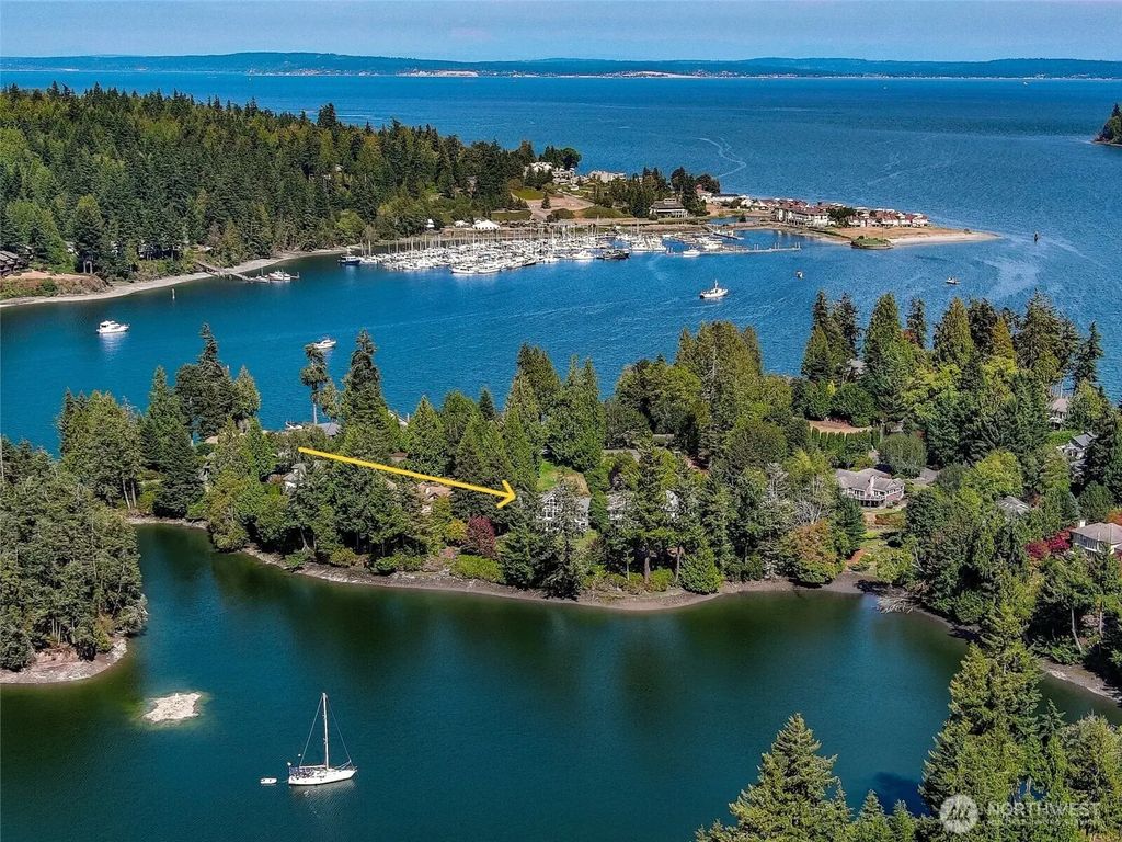81 W Ludlow Point Road, Port Ludlow