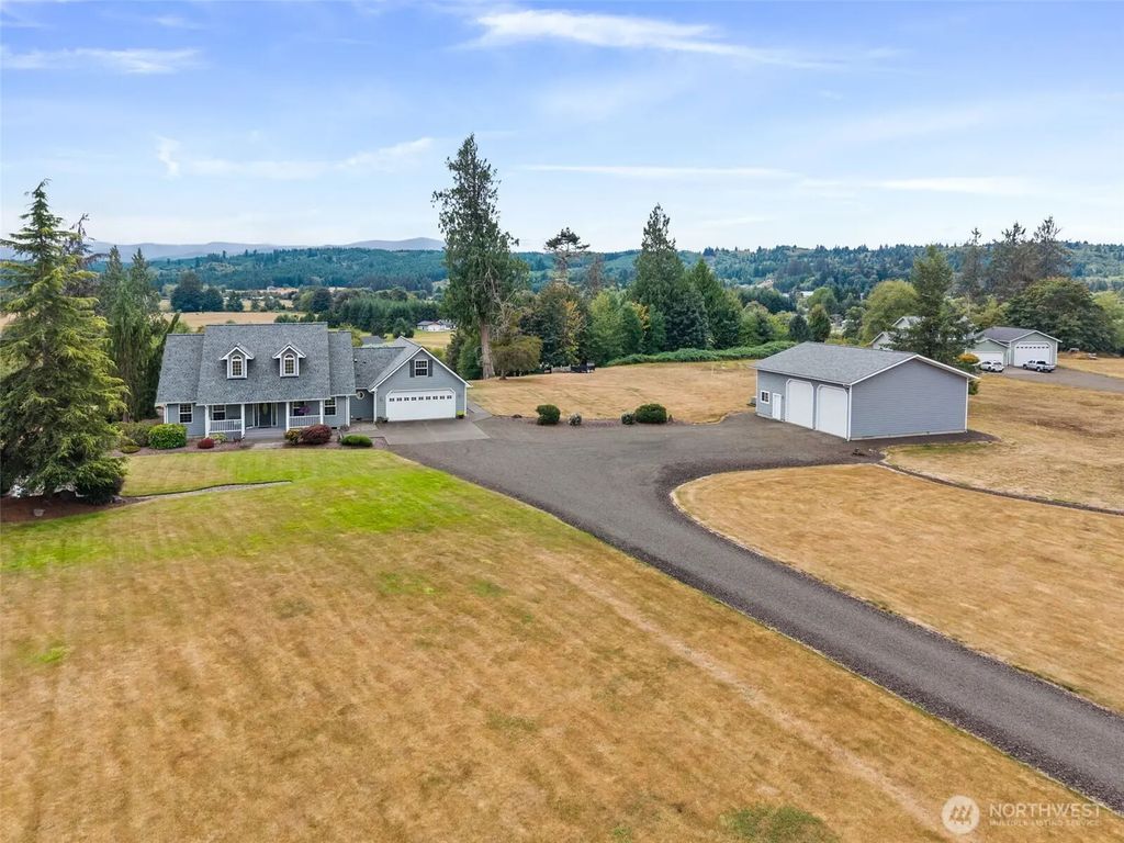 15 Penny Lane, Raymond