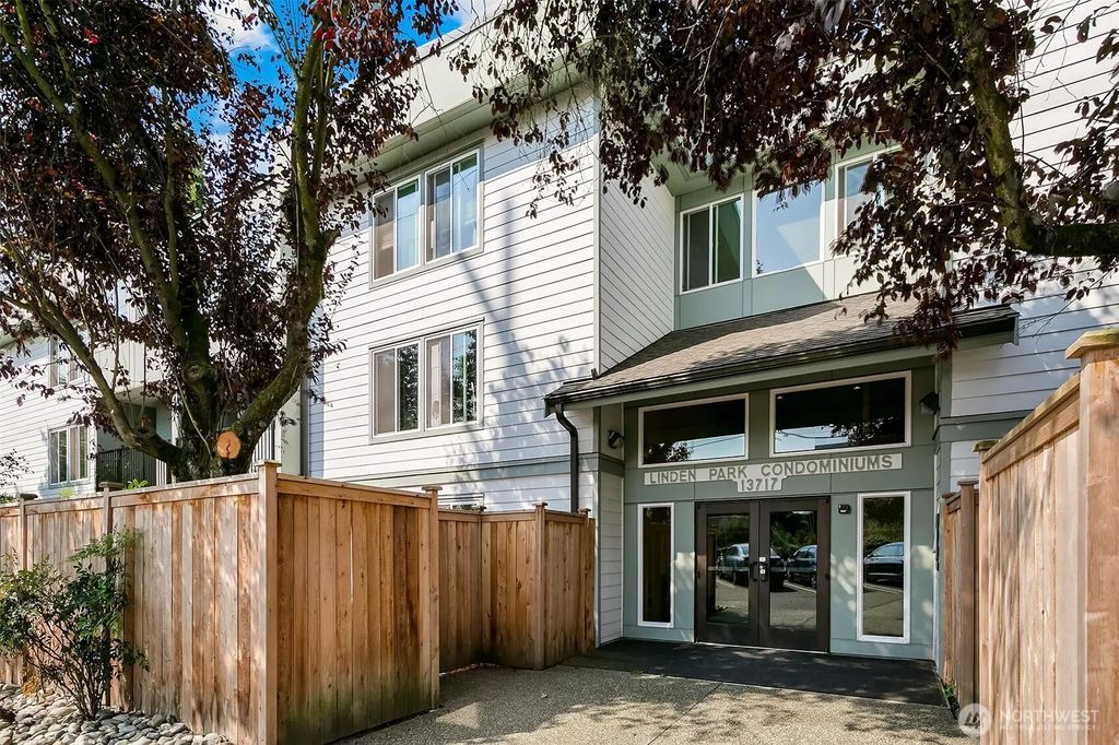 13717 Linden Avenue N 104, Seattle
