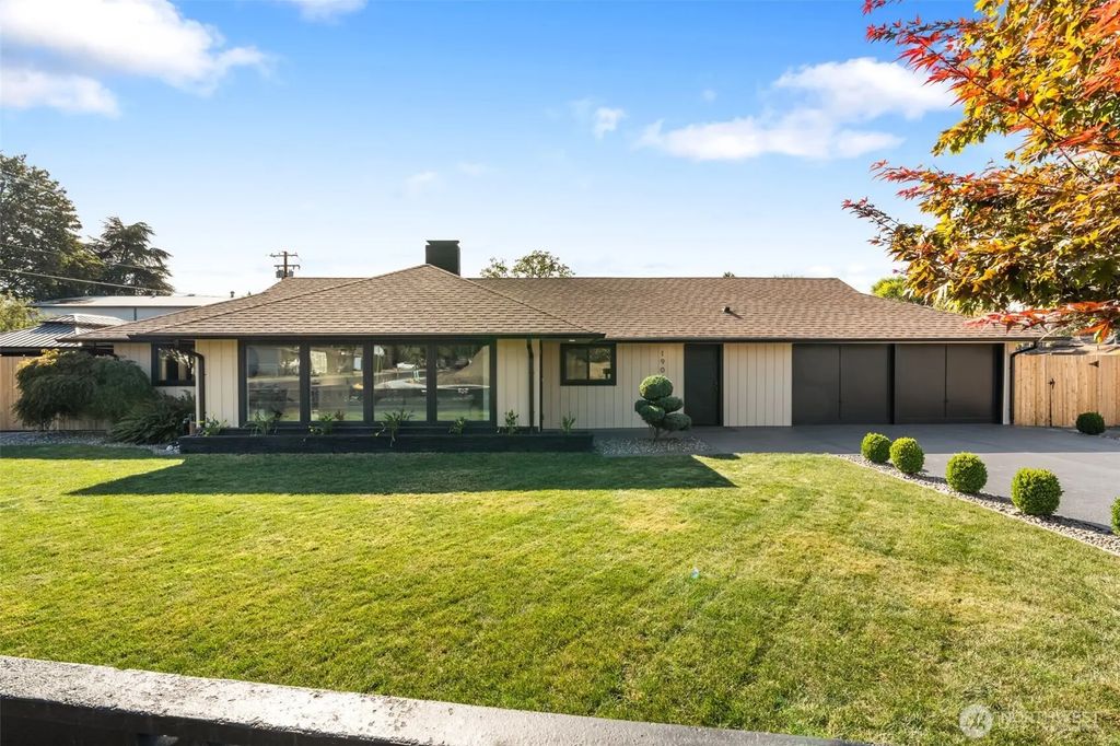 1901 N Tower Avenue, Centralia
