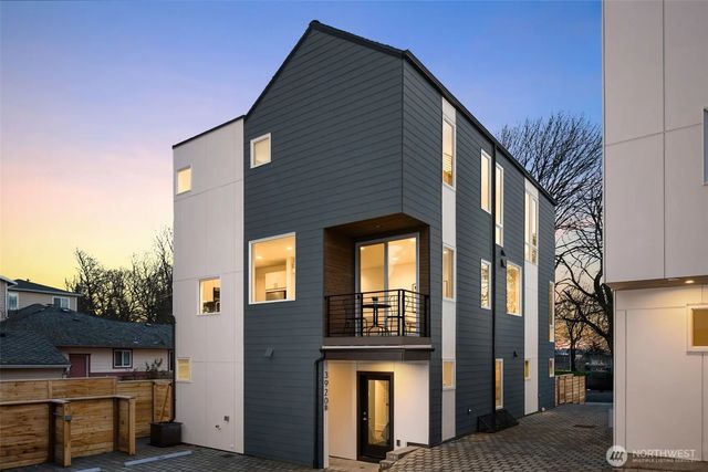 3920 B S Juneau Street, Seattle