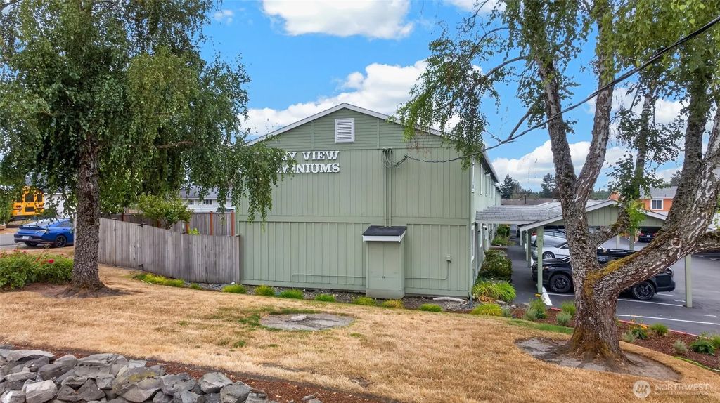 10332 15th Avenue Ct E, Tacoma