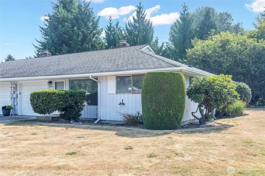5029 80th Avenue Ct E, Fife