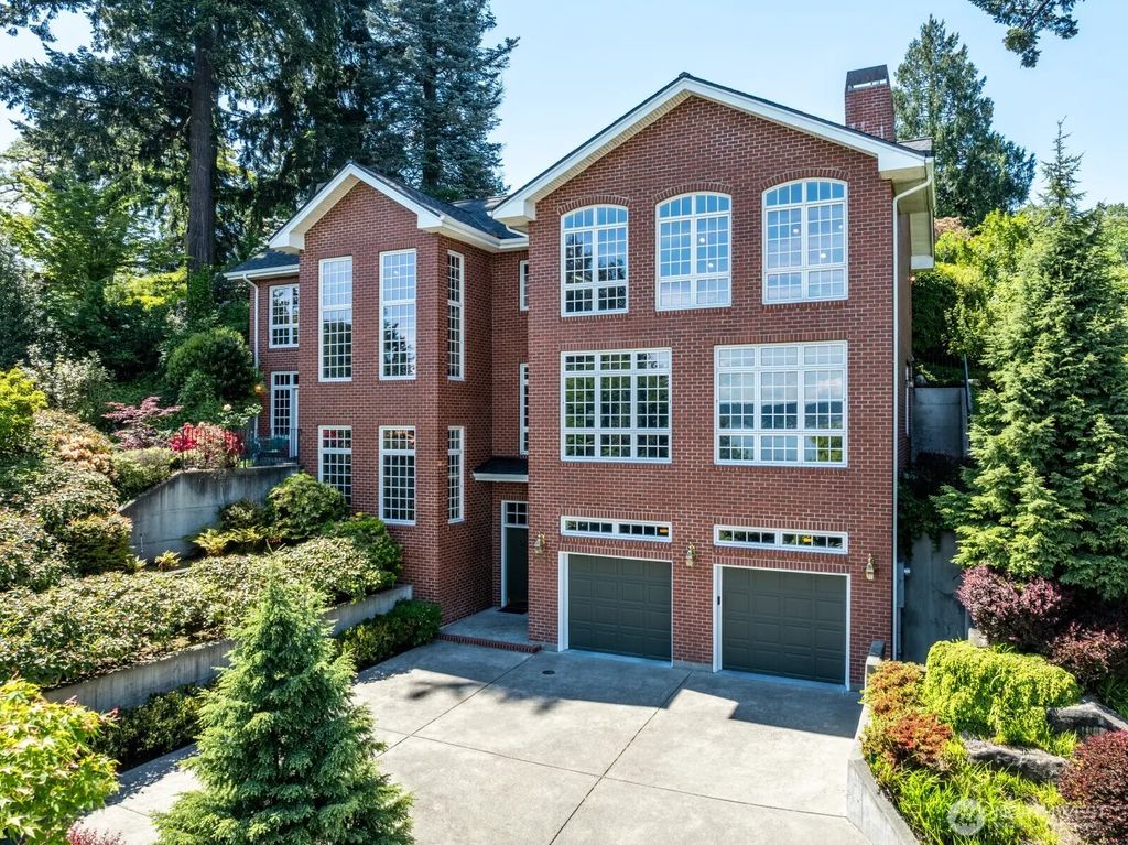 6681 Ne Windermere Road, Seattle