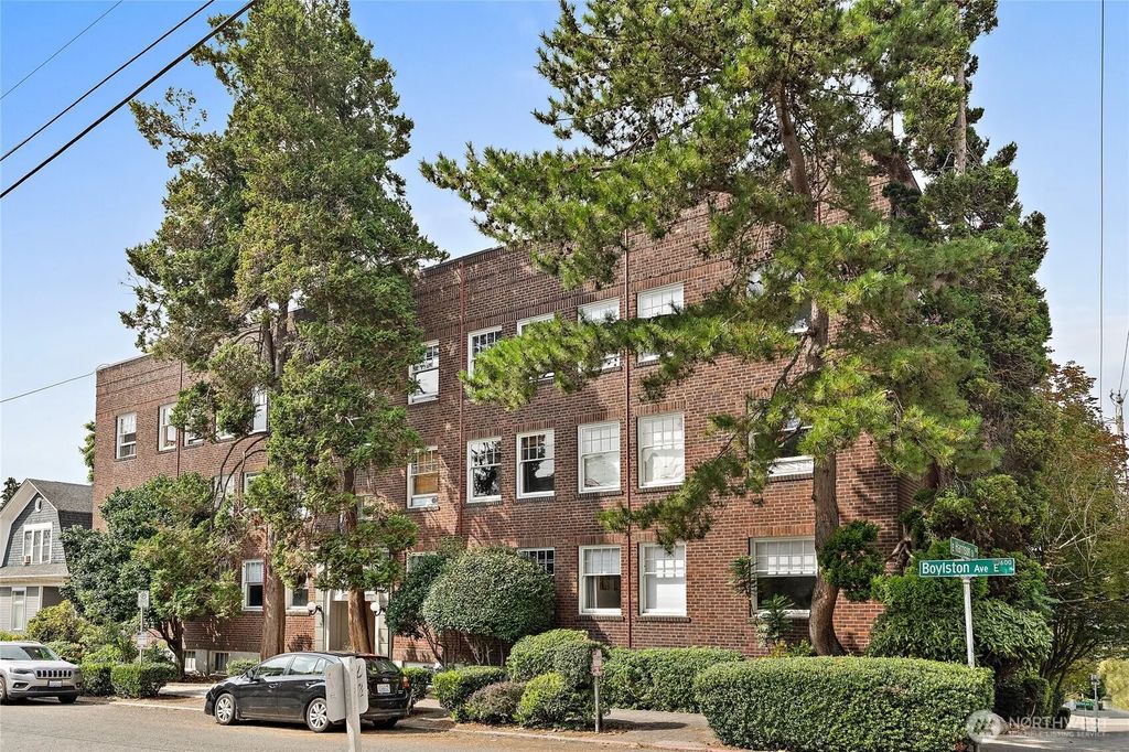 321 Boylston Avenue E 404, Seattle