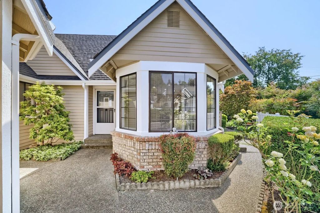 10063 Wallingford Avenue N, Seattle