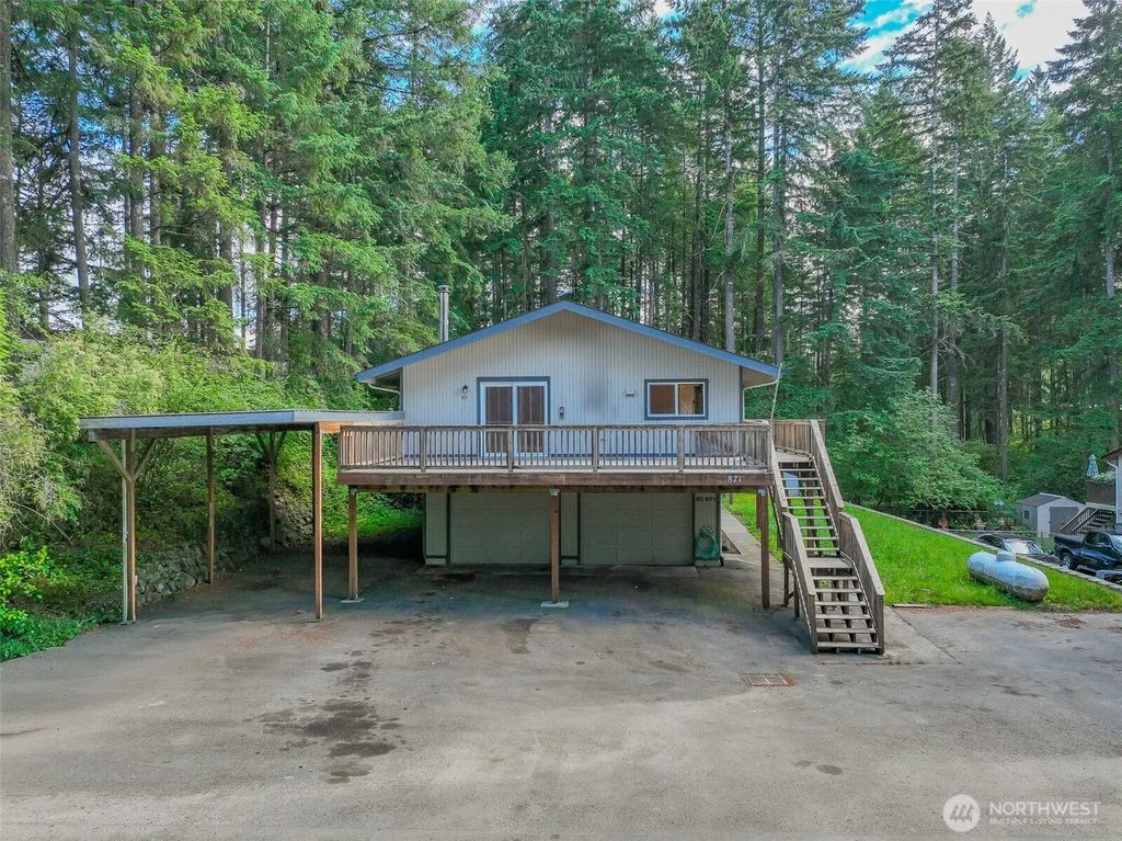 871 Ne Larson Blvd, Belfair