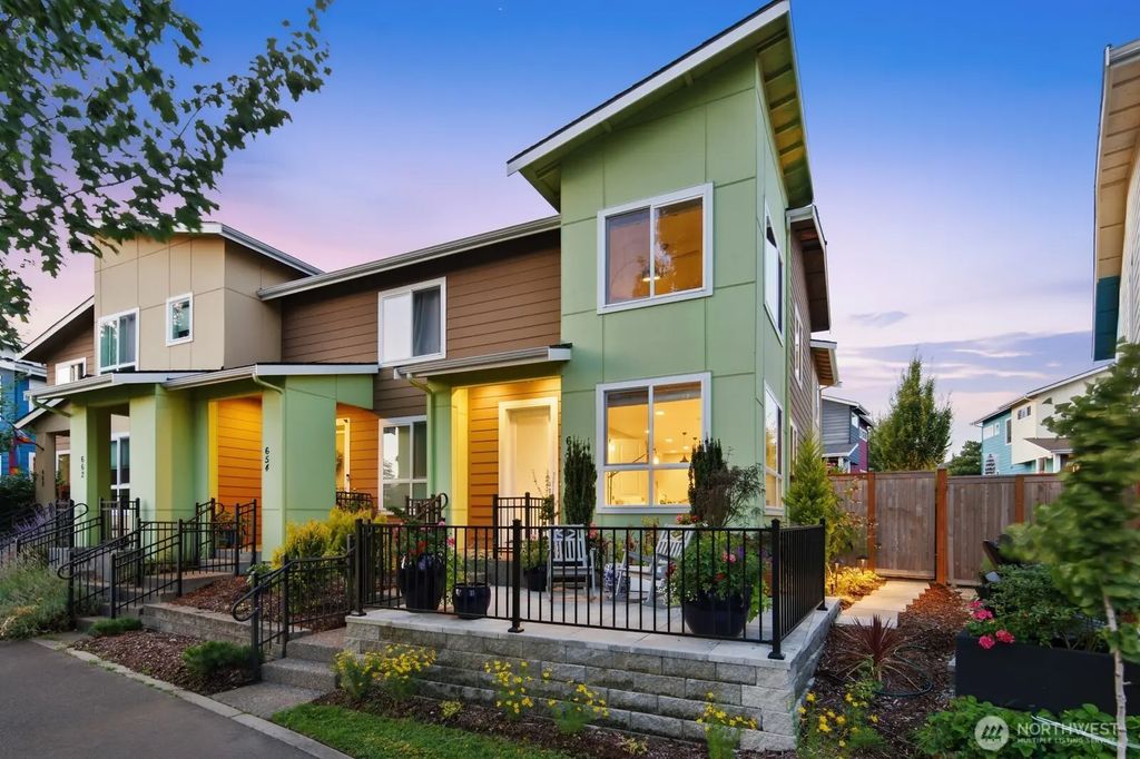 650 Sw 100 Street, Seattle