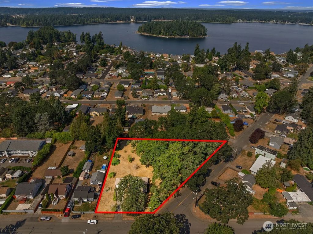 15202 Washington Avenue Sw, Lakewood