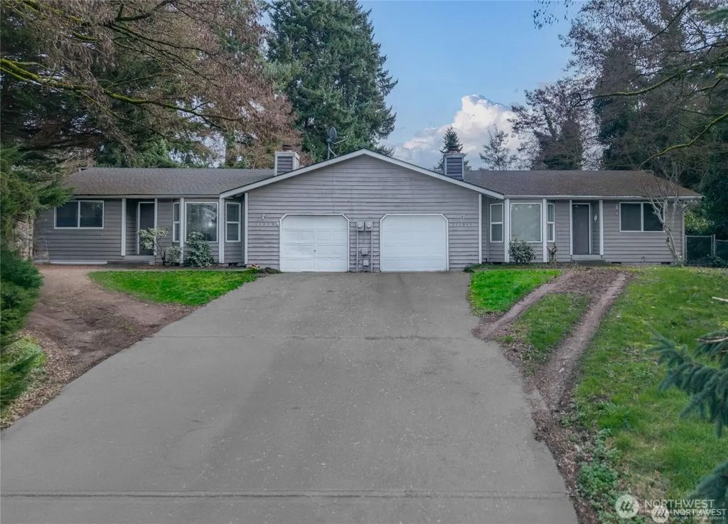 11209 11211 89th Avenue Ct E, Puyallup