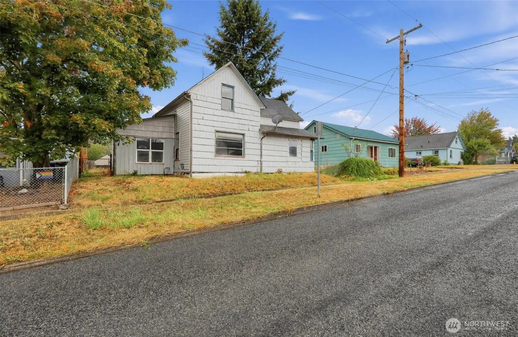 842 Nw New York Avenue, Chehalis