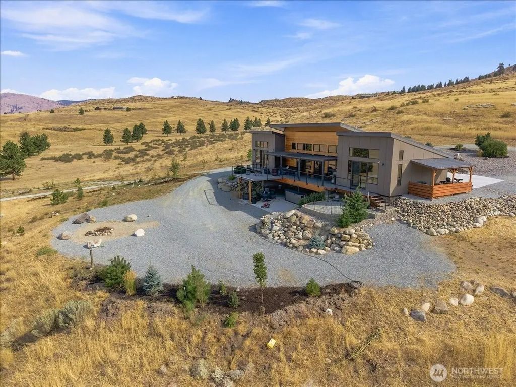 48 Peterson Ranch Road, Pateros