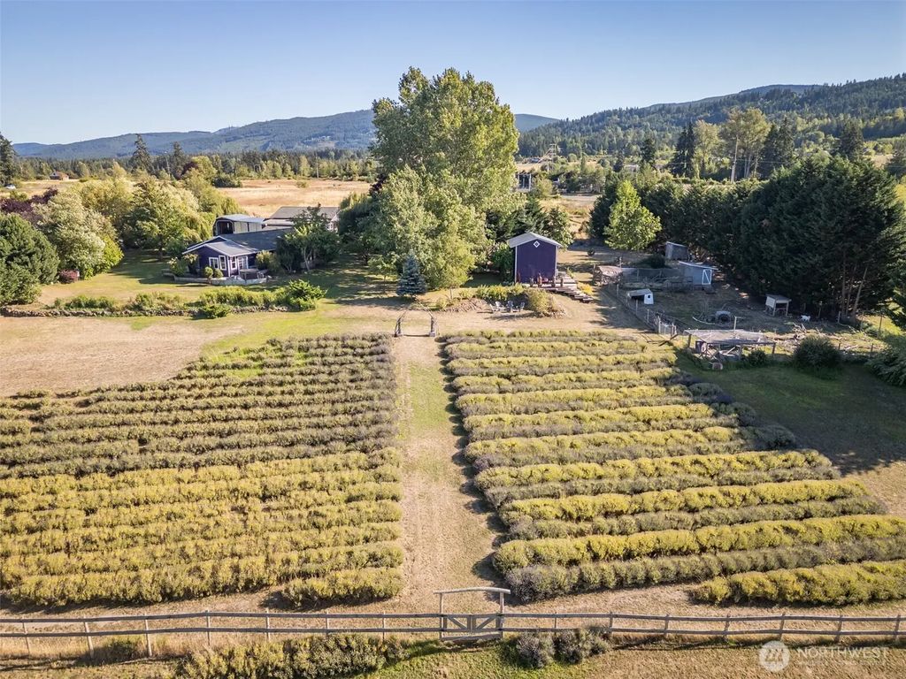 330 Bell Bottom Road, Sequim