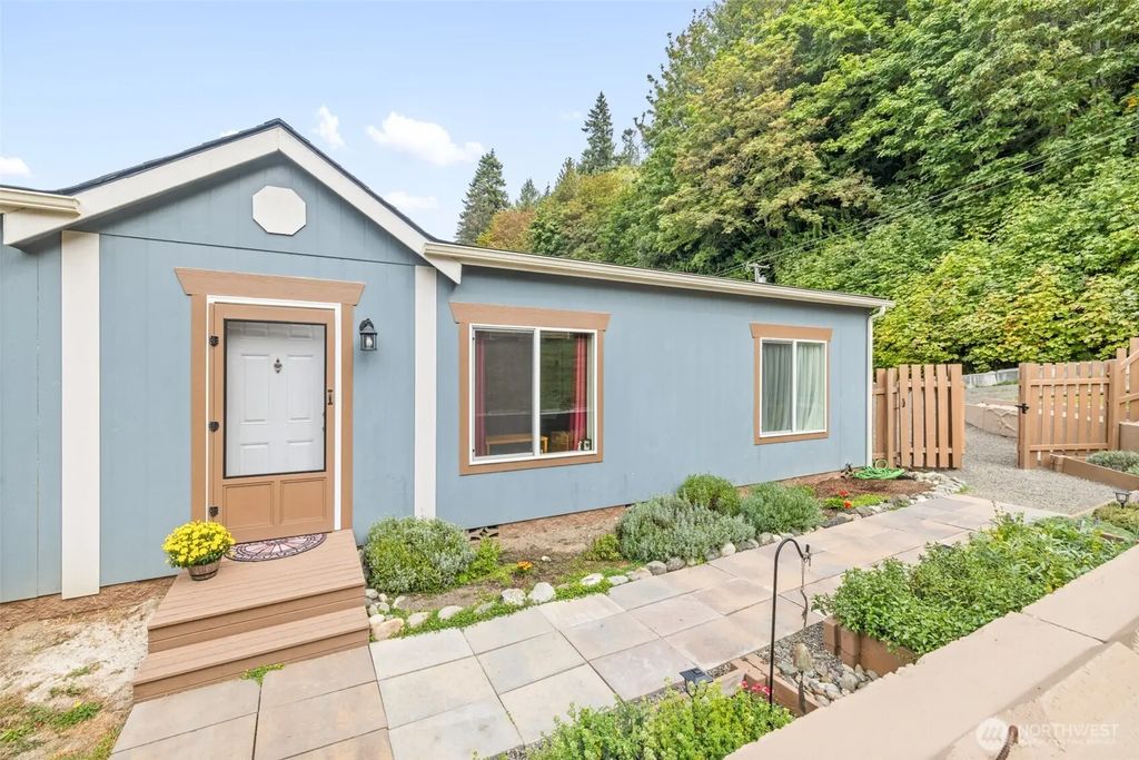 52 S Hemlock Lane, Port Angeles