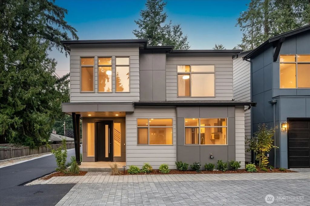 12319 Ne 70th Lane, Kirkland