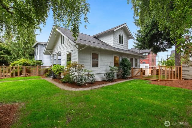 313 Ne 76th Street, Seattle