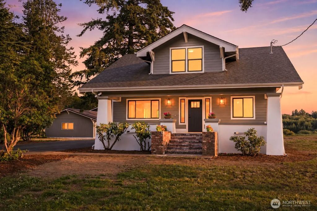 2011 Grandview Road, Ferndale